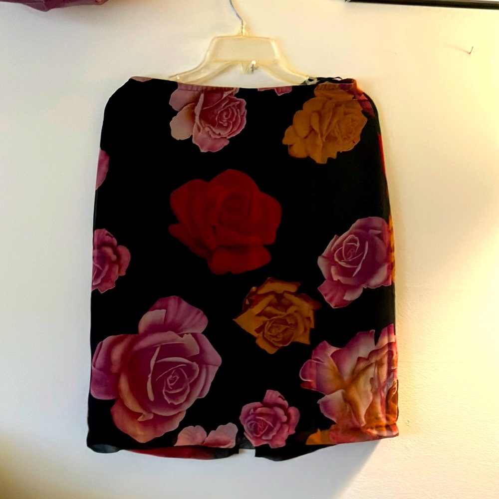 Women Skirt, Brand Wrapper, Color Black with Roses, Size 11/12 Juniors
